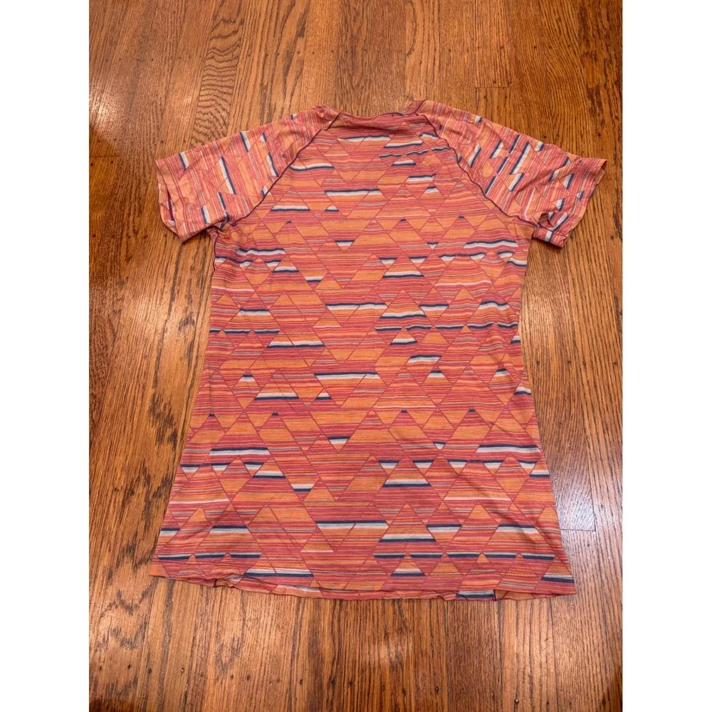 Smartwool Merino 150 Base Layer Top Womens Medium Pink Geometric Short Sleeve